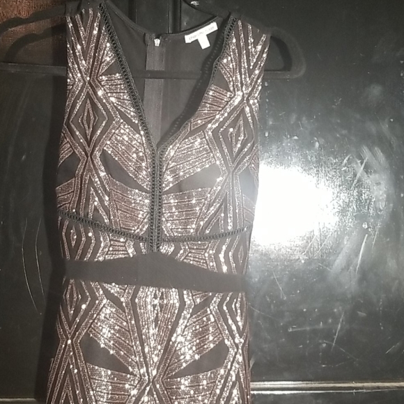 Dress - Picture 5 of 5